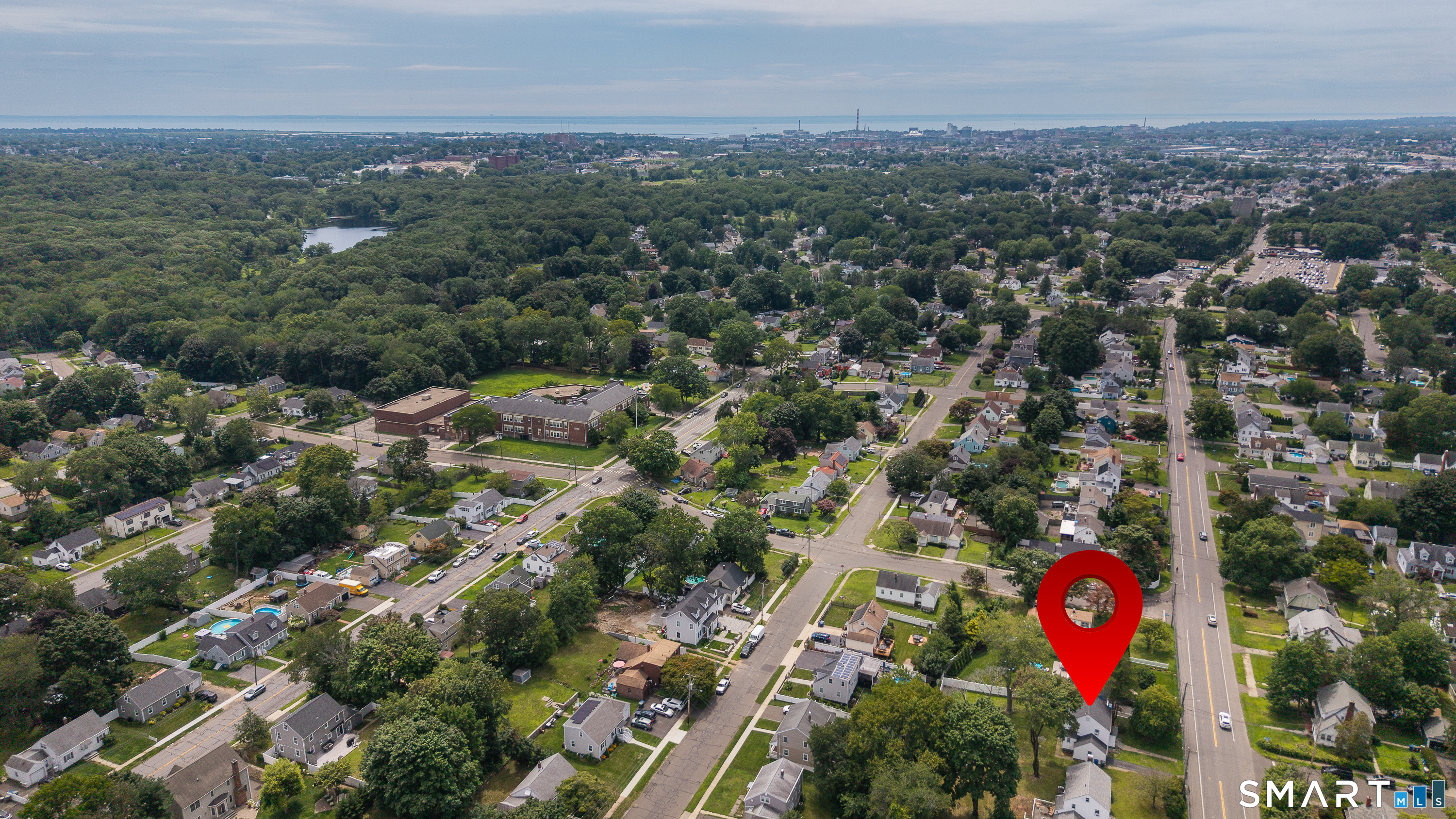 810 Huntington Turnpike