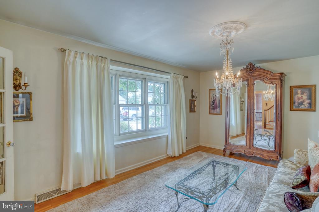 110 LAYTON DRIVE