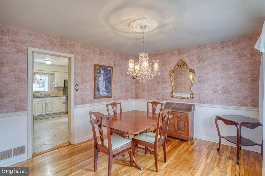110 LAYTON DRIVE
