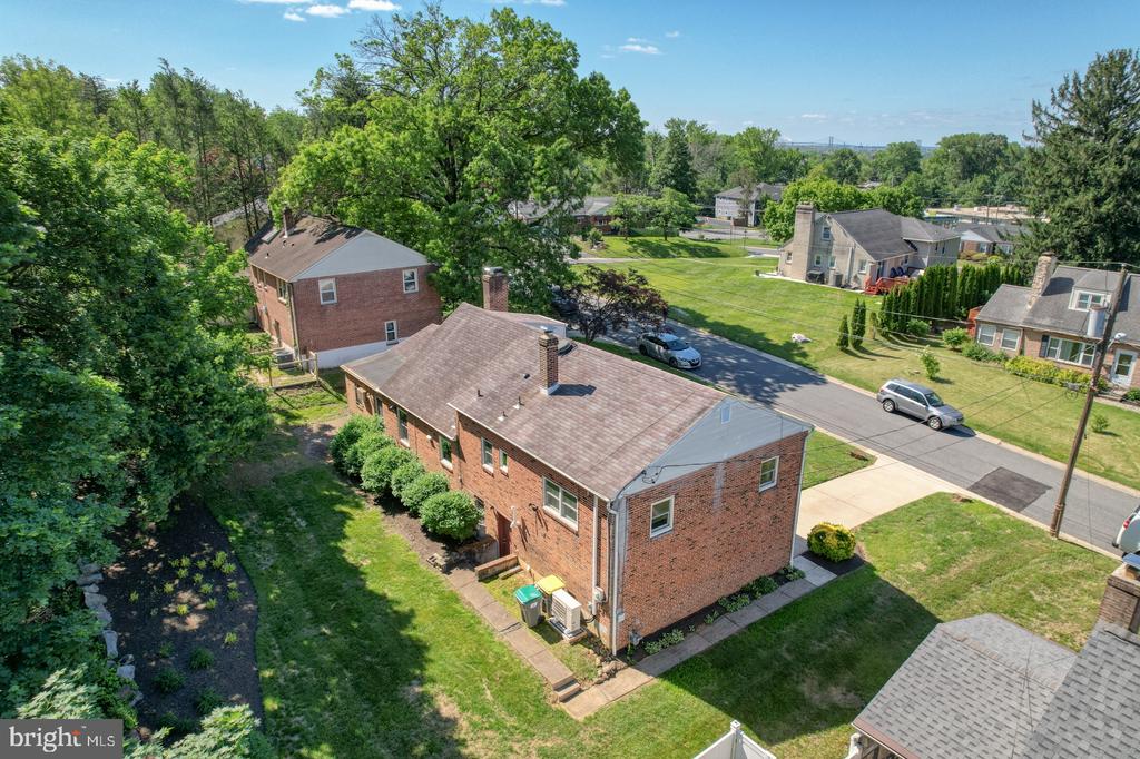 405 N LYNN DRIVE