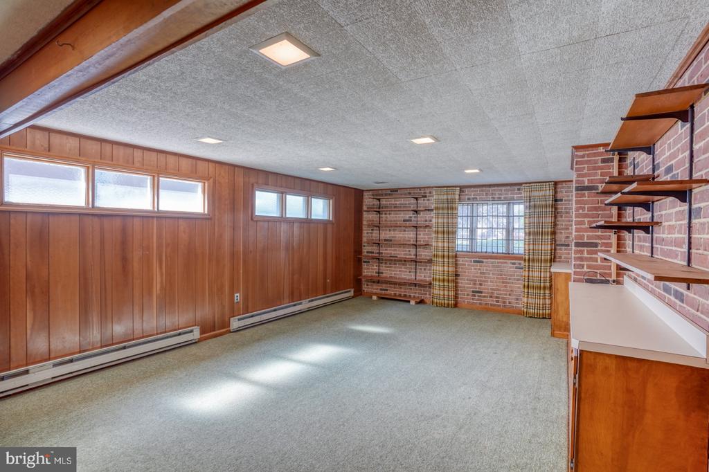 405 N LYNN DRIVE