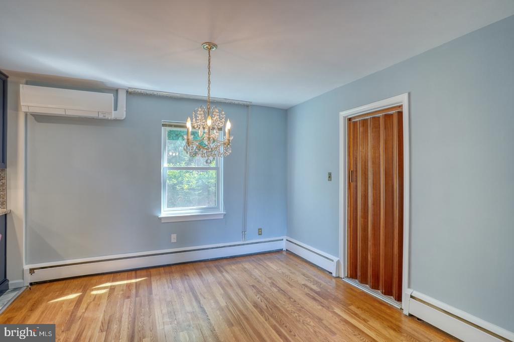 405 N LYNN DRIVE