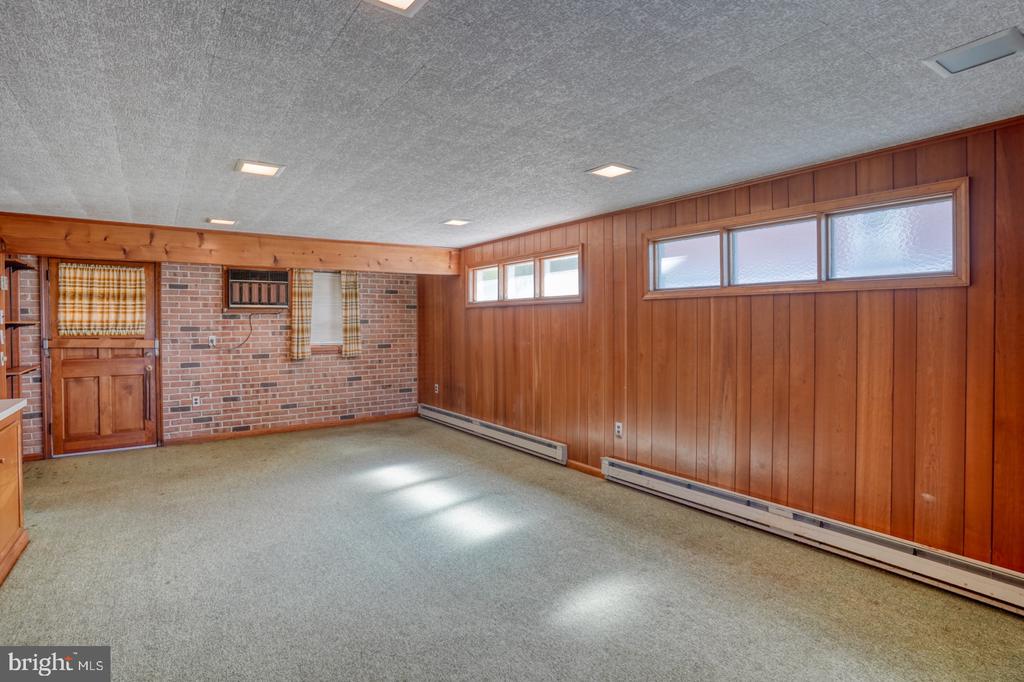 405 N LYNN DRIVE