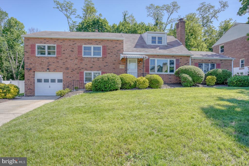 405 N LYNN DRIVE