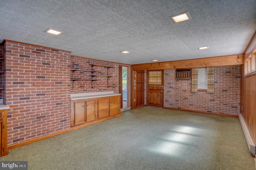405 N LYNN DRIVE