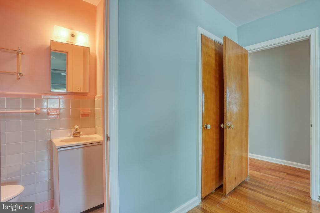 405 N LYNN DRIVE
