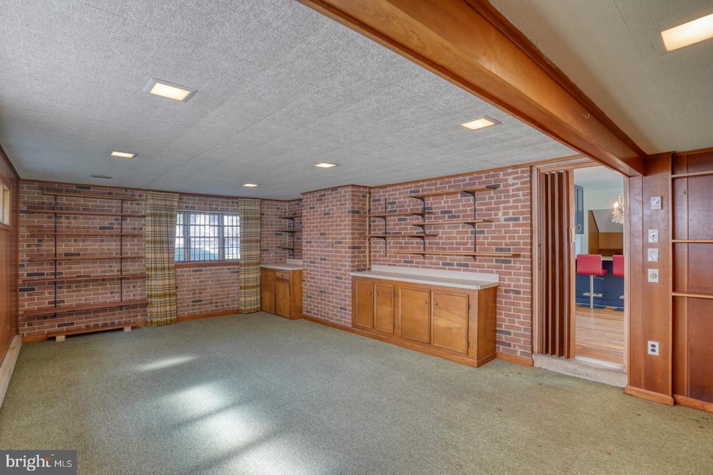 405 N LYNN DRIVE