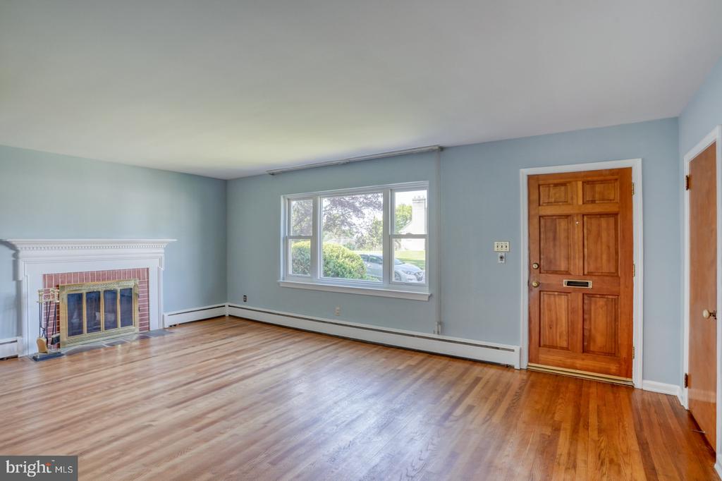 405 N LYNN DRIVE