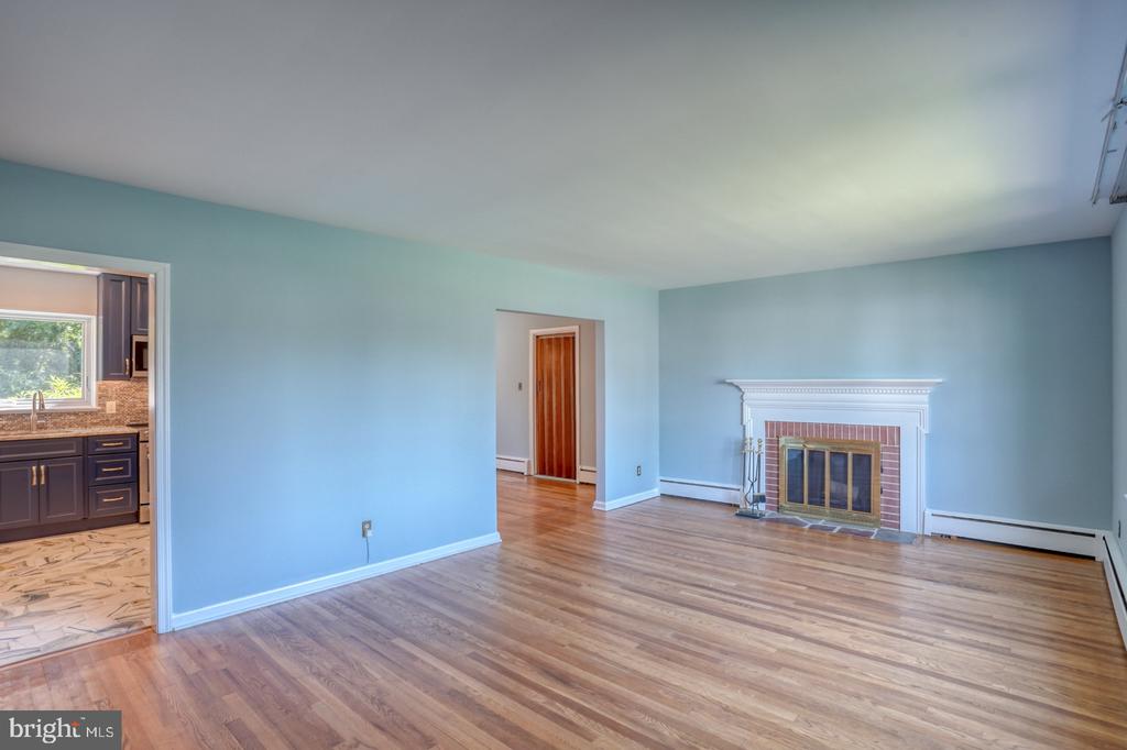405 N LYNN DRIVE