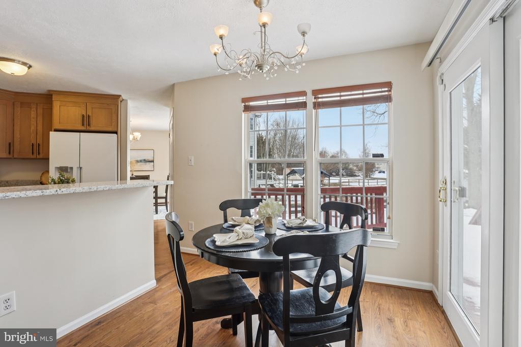 235 W HOPE COURT