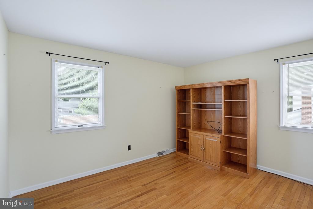 107 GRIFFITH DRIVE