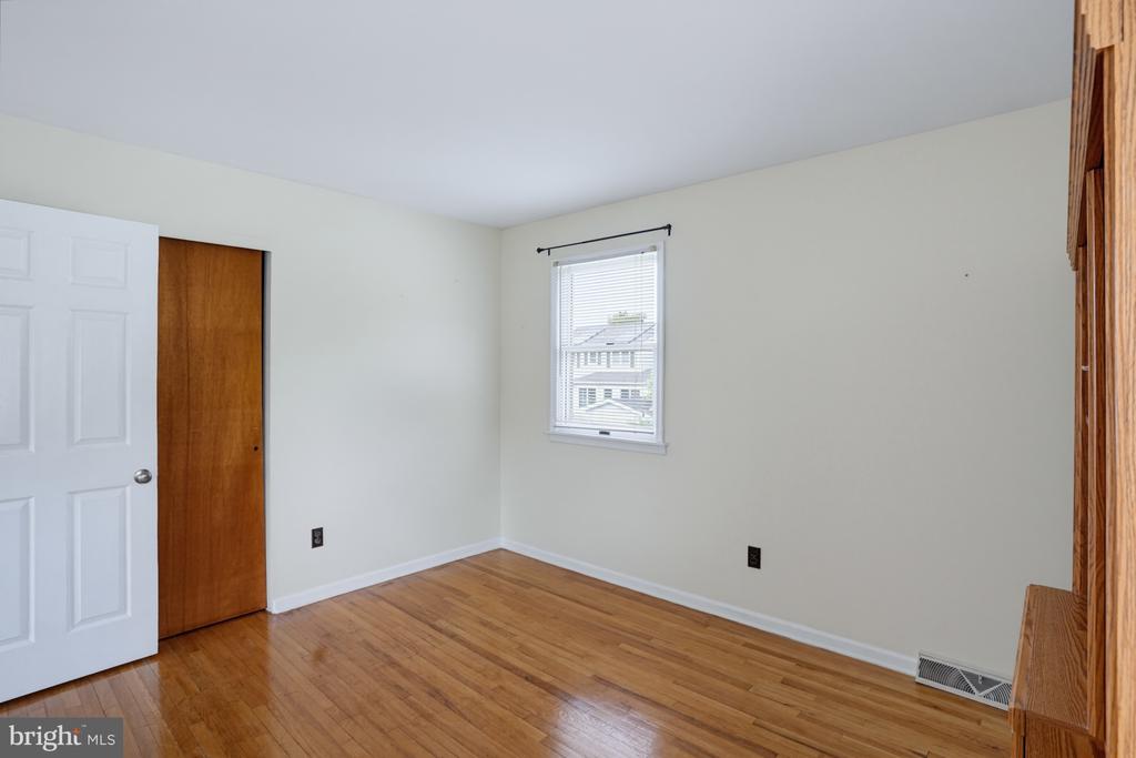 107 GRIFFITH DRIVE
