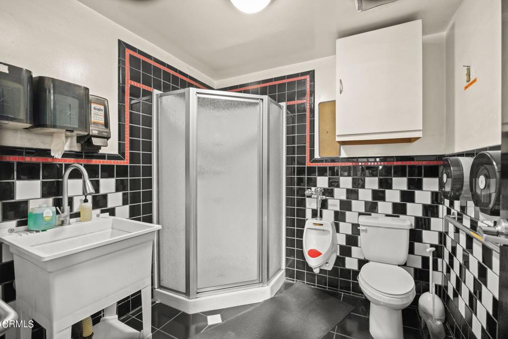 2350 Santiago Court Court