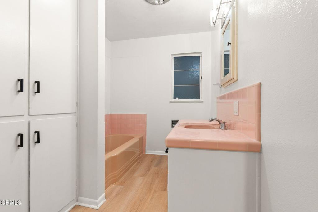 5651 N Bryn Mawr Street