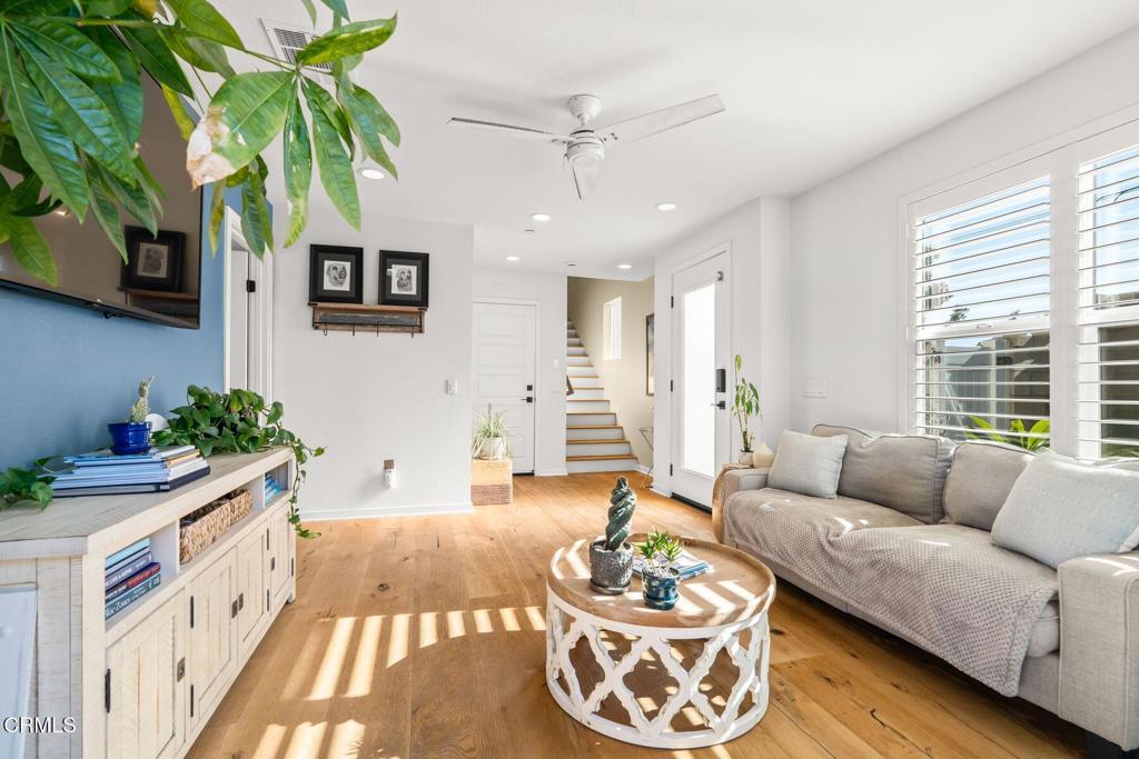 1095 Canal Street