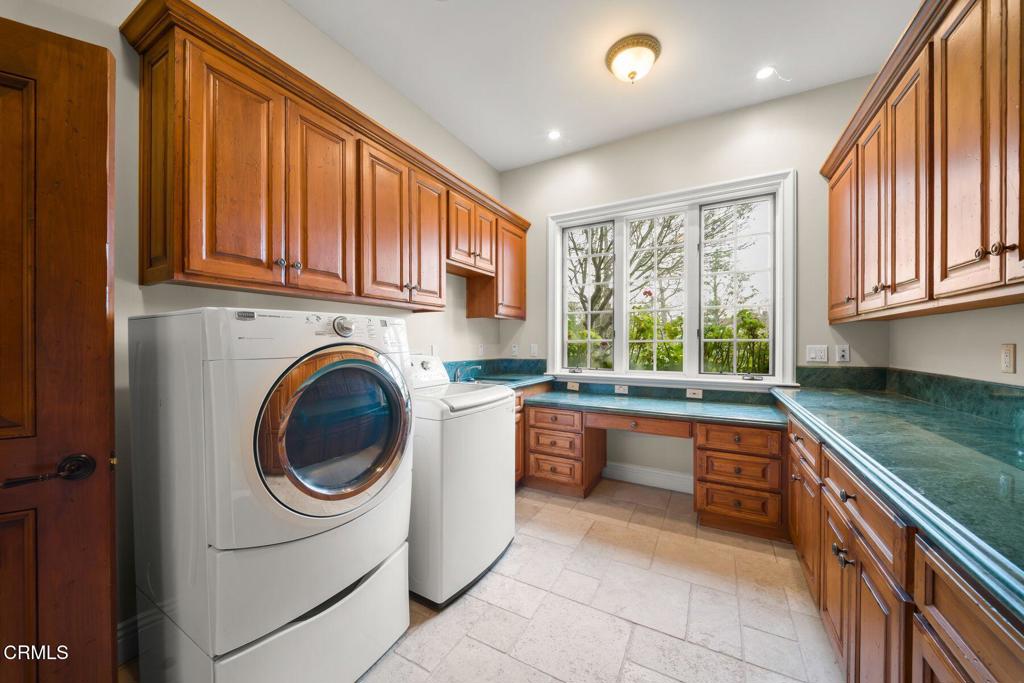 3243 Calle De Debesa