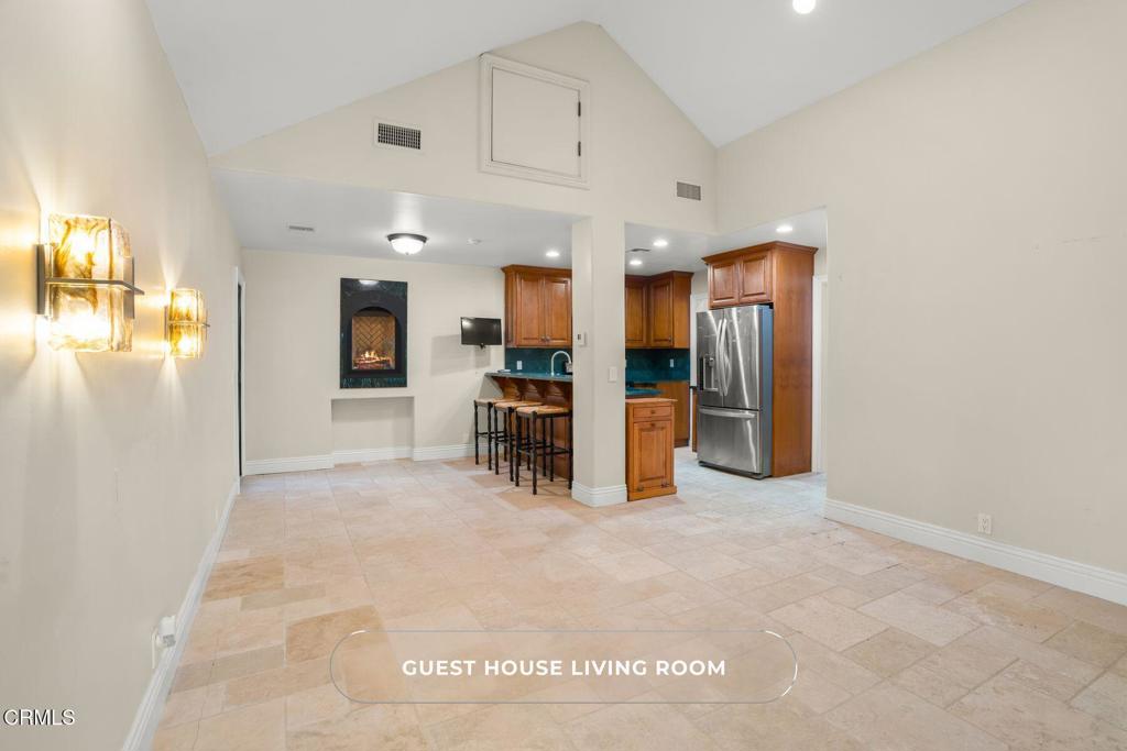 3243 Calle De Debesa