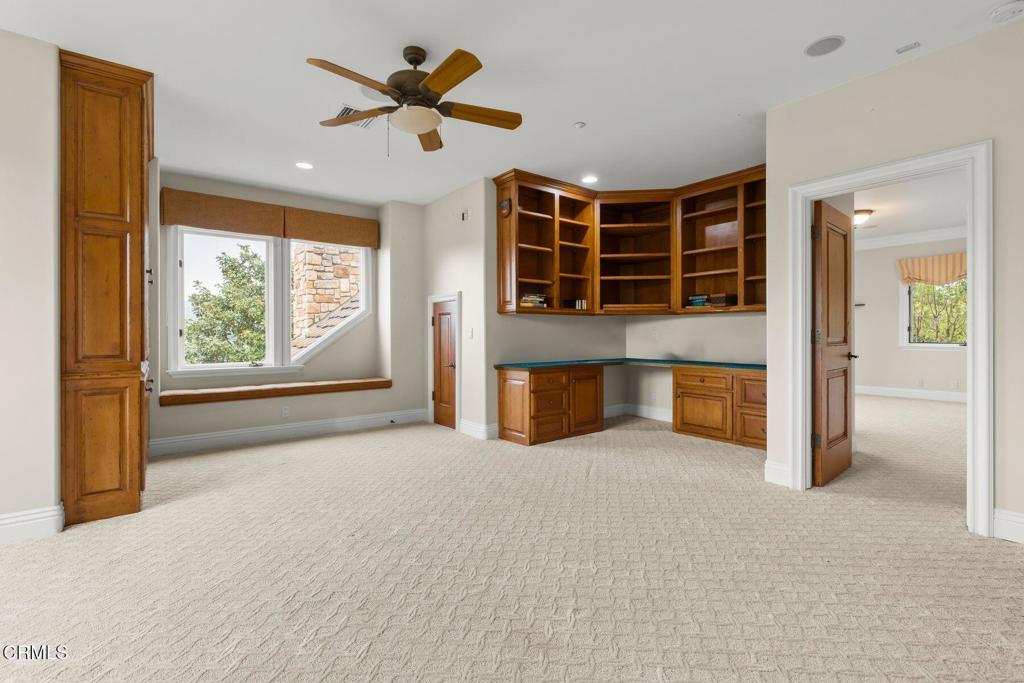 3243 Calle De Debesa