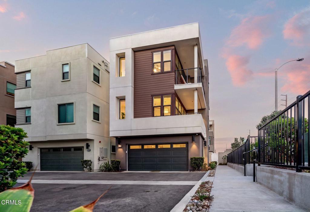 1087 Canal Street