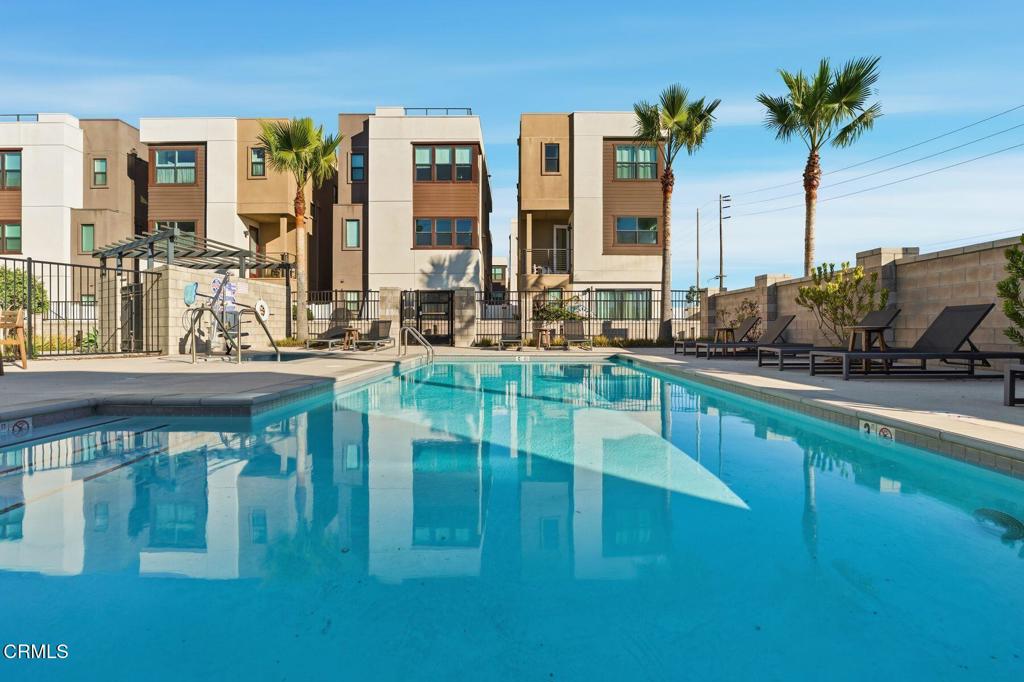 1087 Canal Street