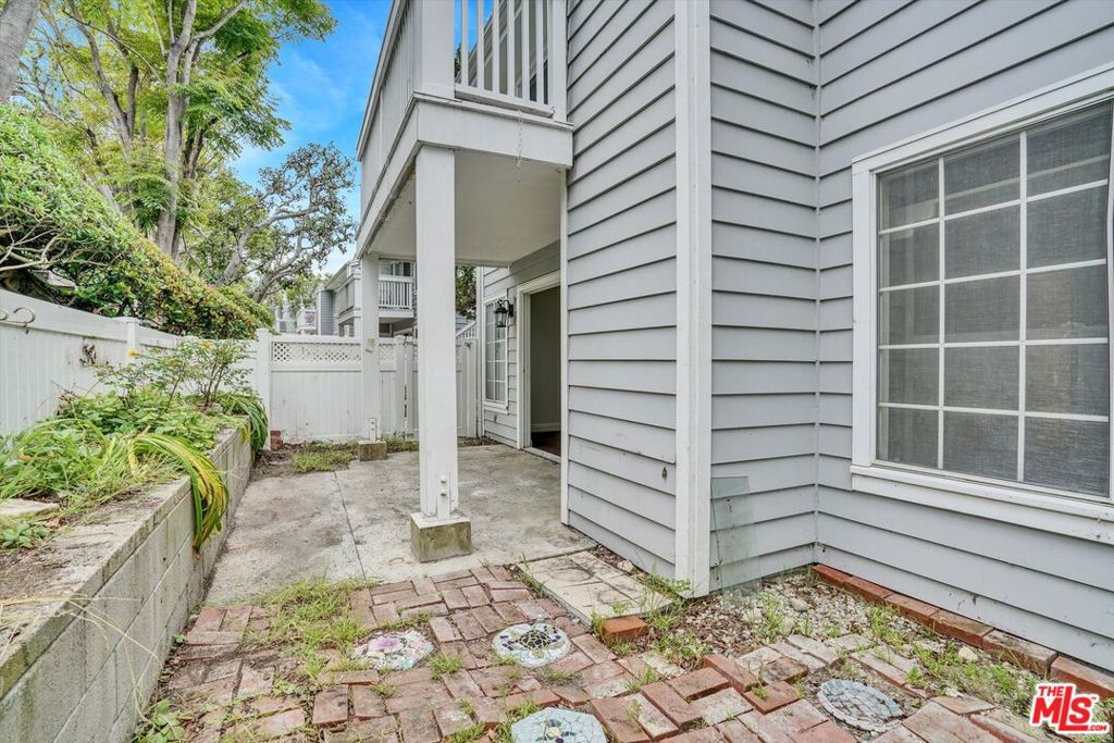 1302 W Park Western Drive 147