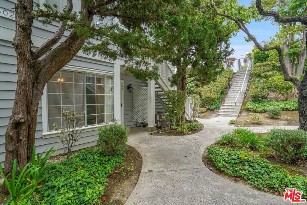 1302 W Park Western Drive 147