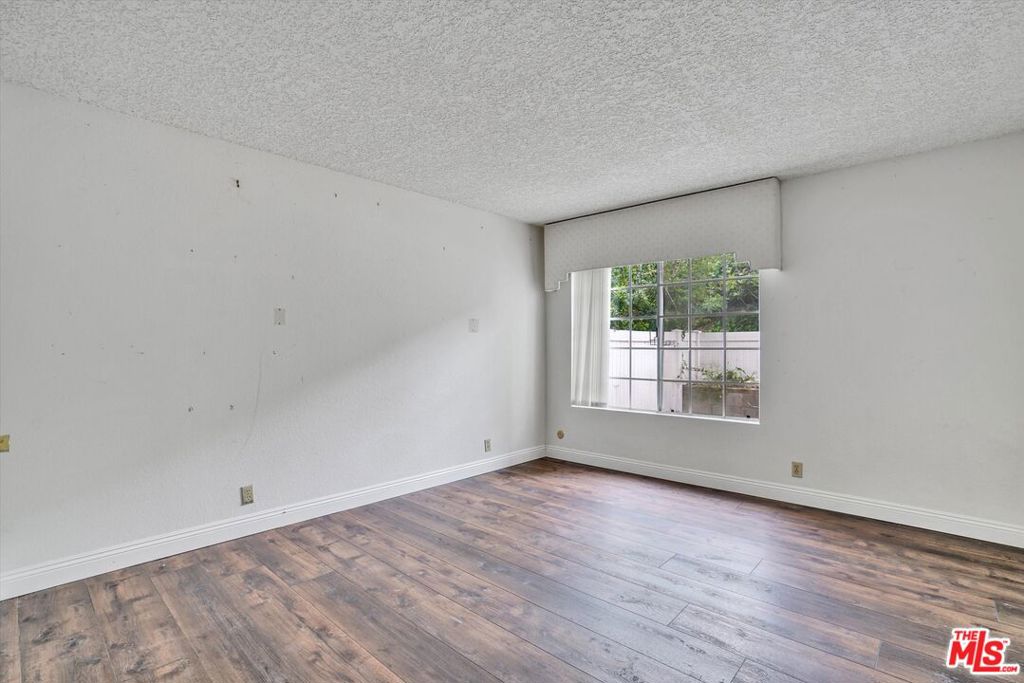 1302 W Park Western Drive 147