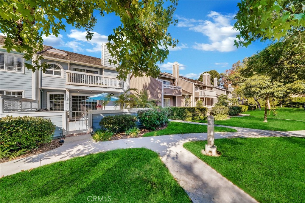 651 Holbrook Court 101