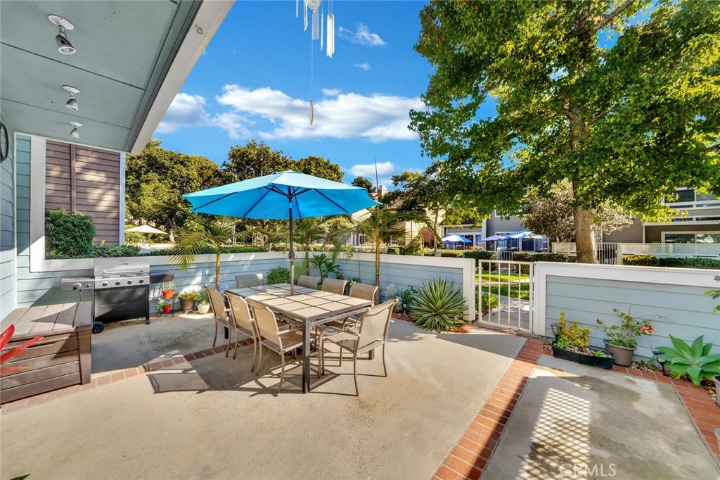 651 Holbrook Court 101