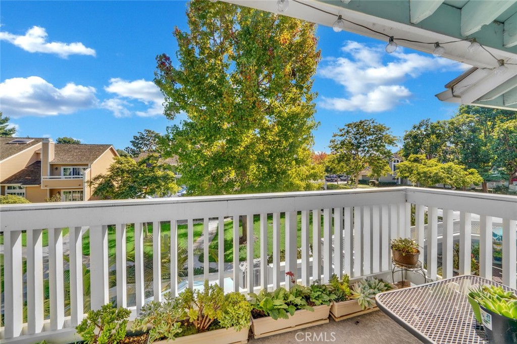 651 Holbrook Court 101