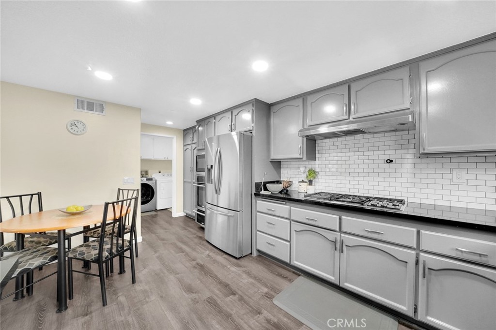 651 Holbrook Court 101