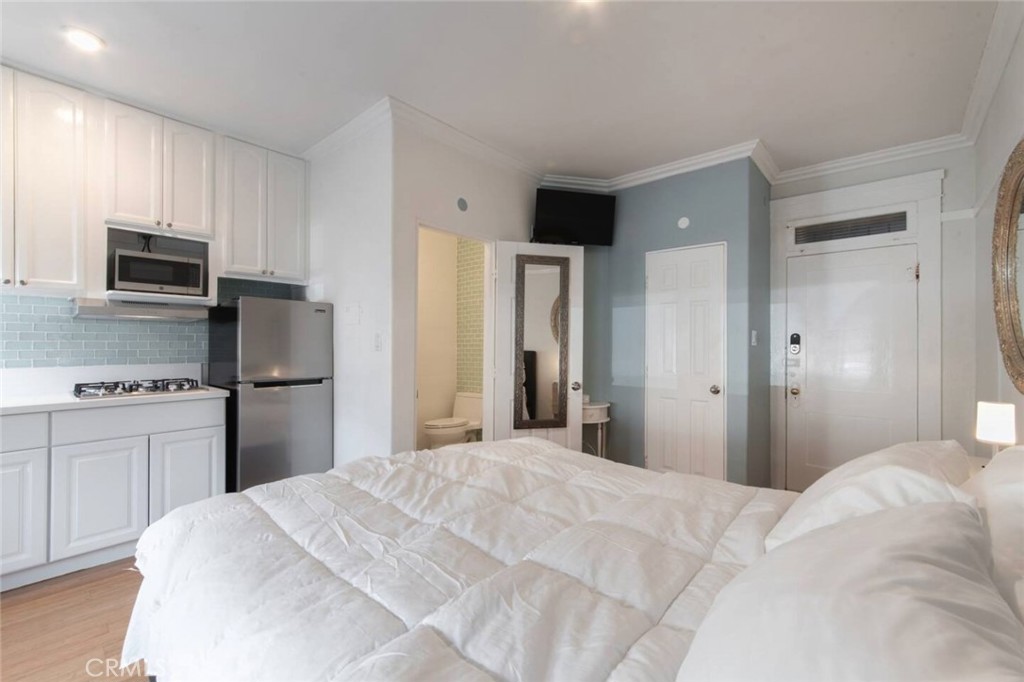 345 Chestnut Ave 12