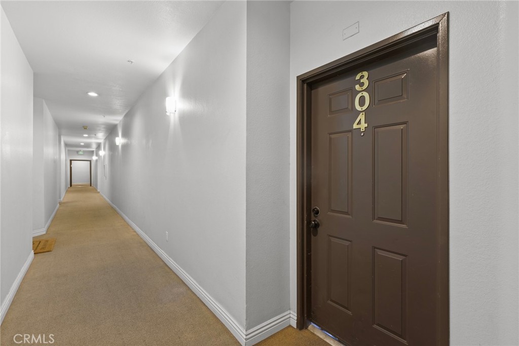 640 W 4th Street 304