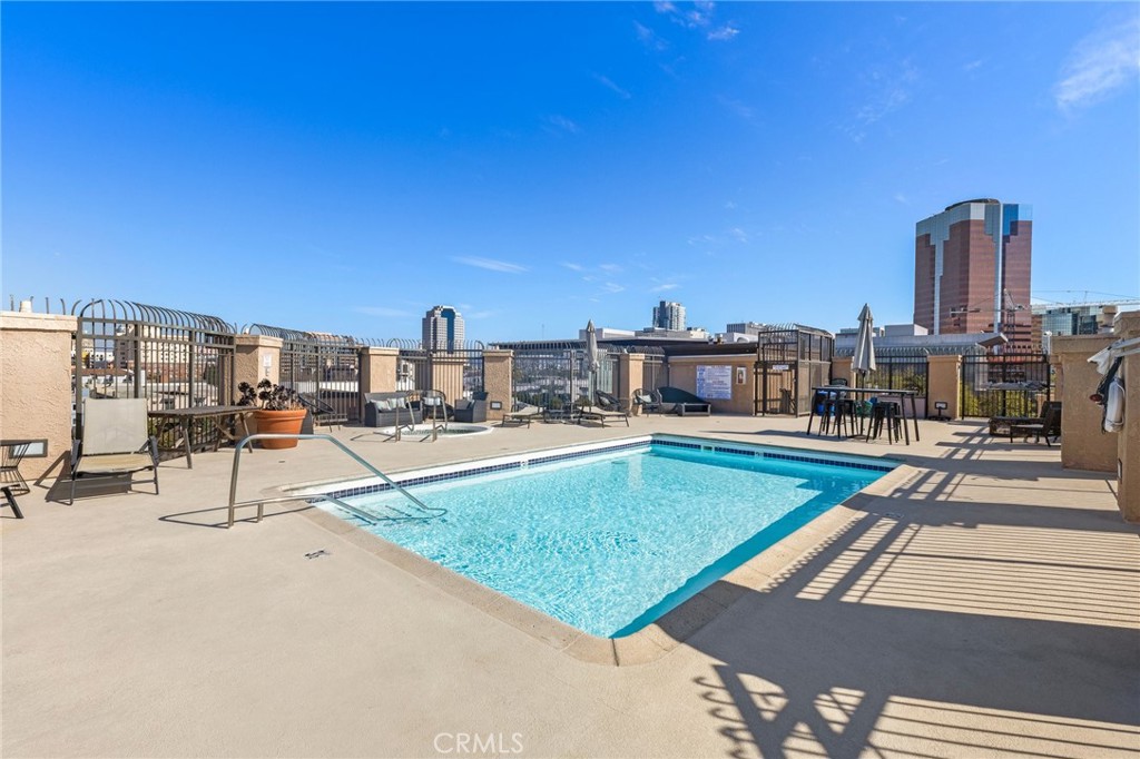 640 W 4th Street 304
