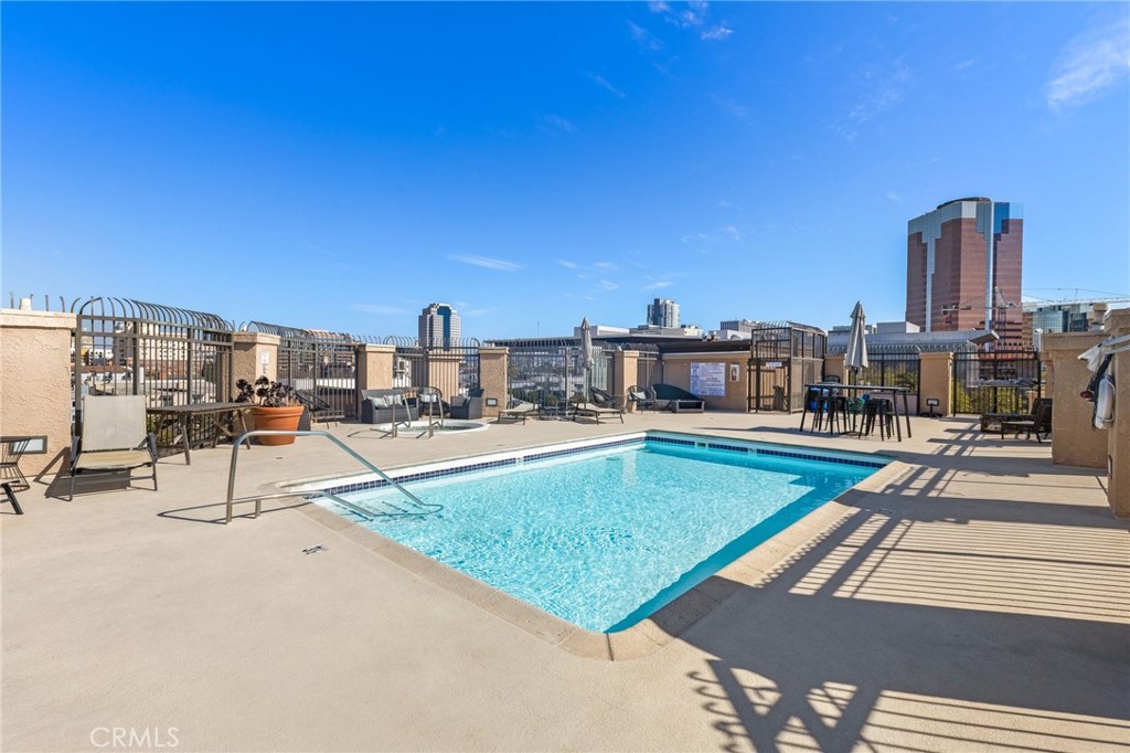 640 W 4th Street 304