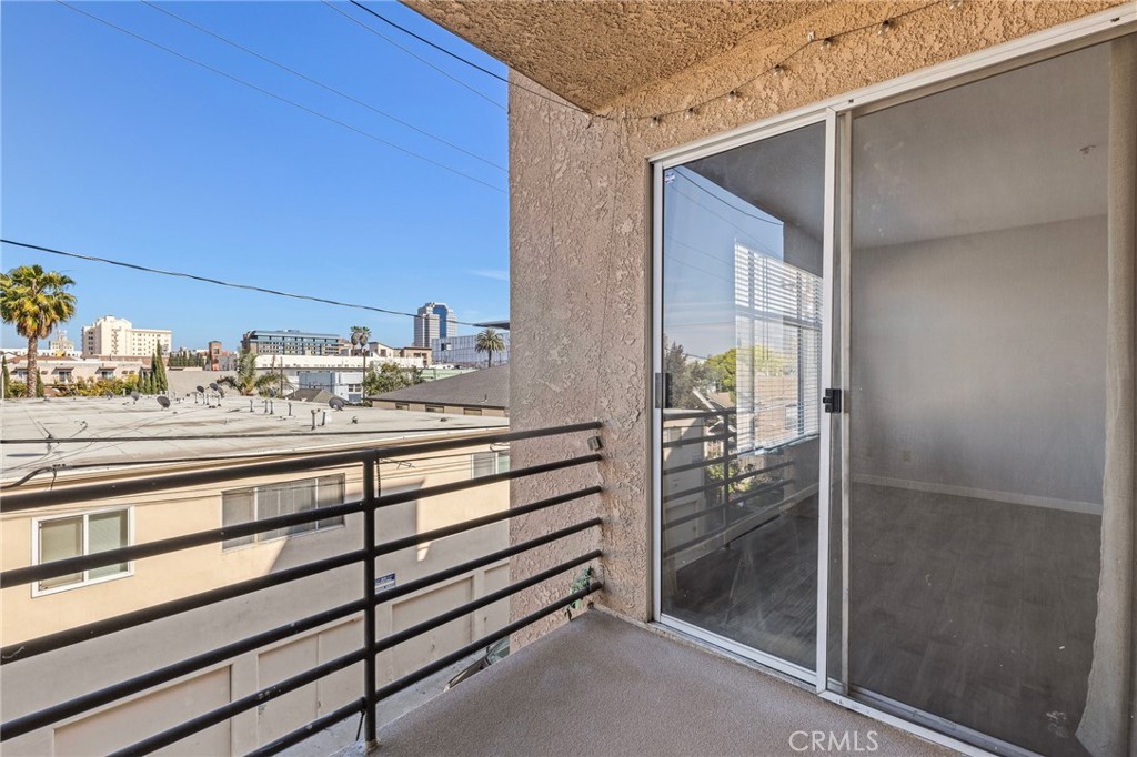 640 W 4th Street 304