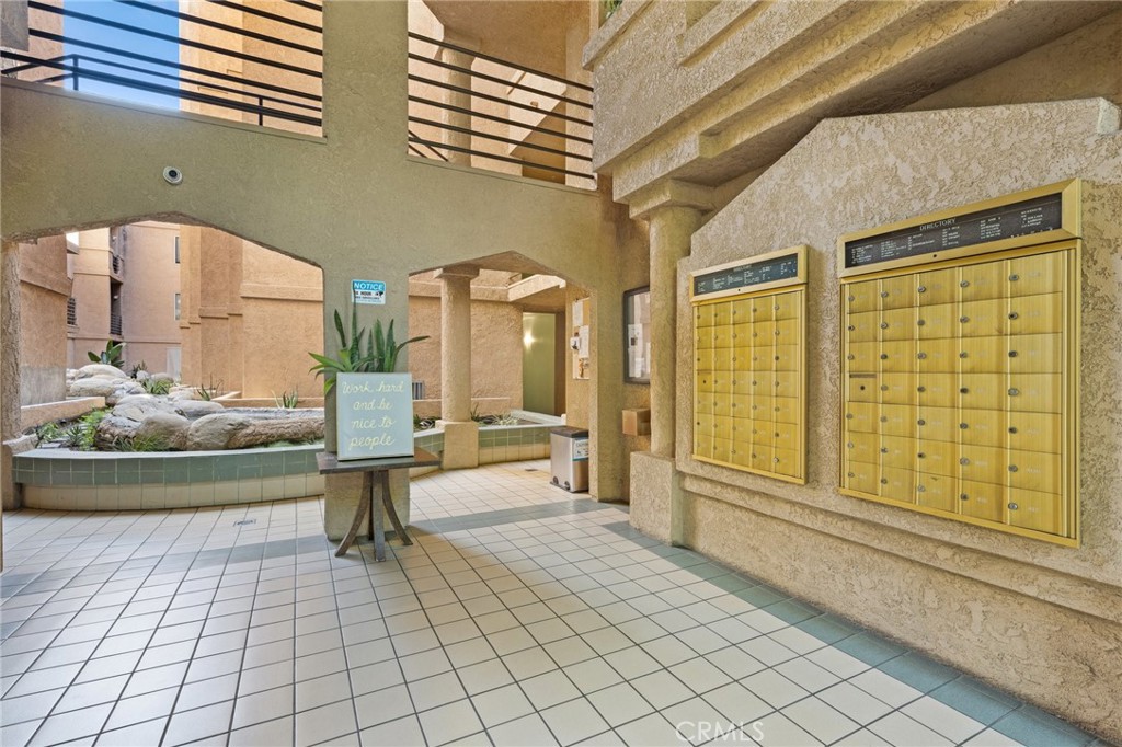 640 W 4th Street 304