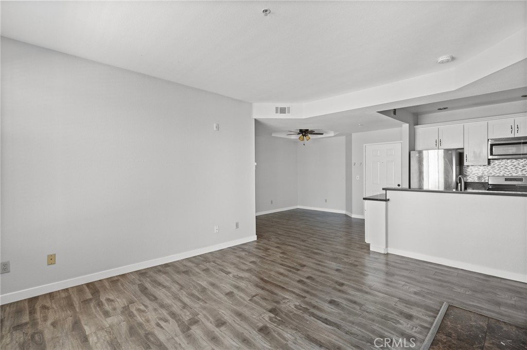 640 W 4th Street 304