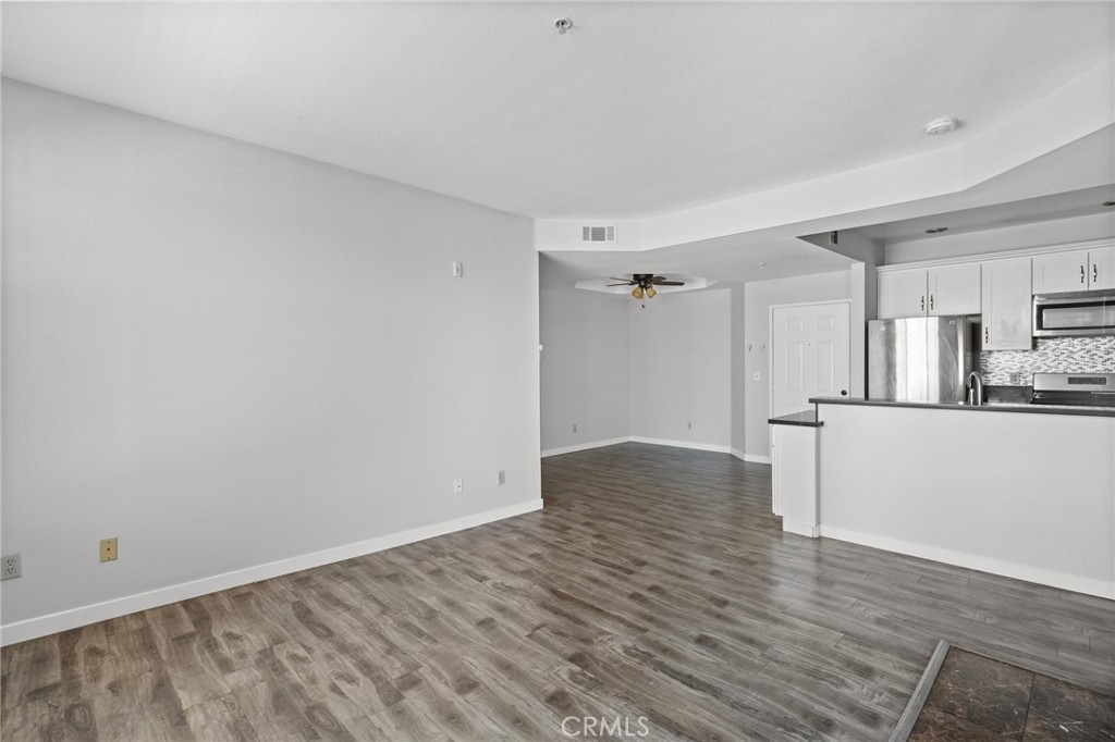 640 W 4th Street 304