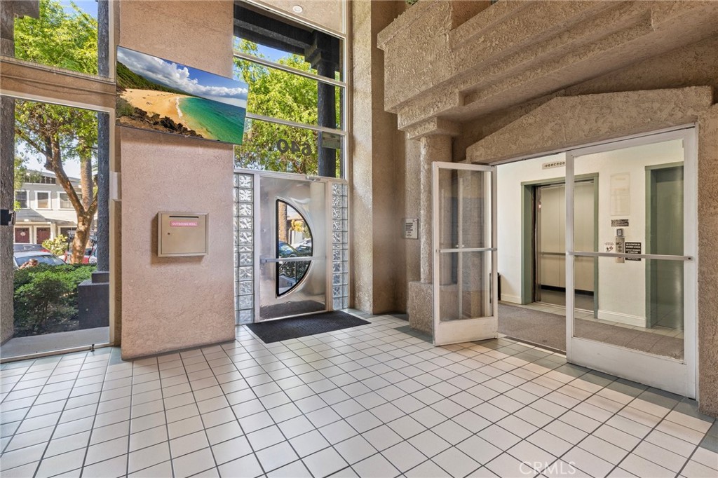 640 W 4th Street 304