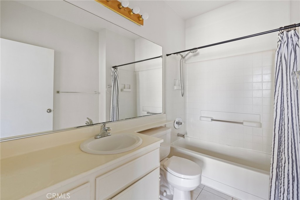 640 W 4th Street 304