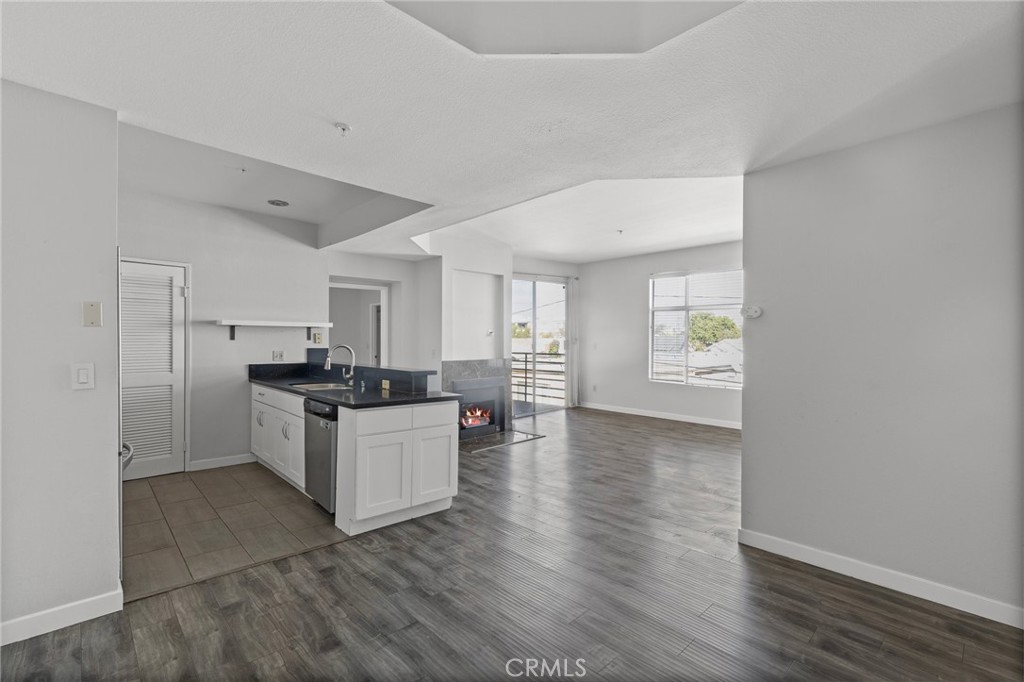 640 W 4th Street 304
