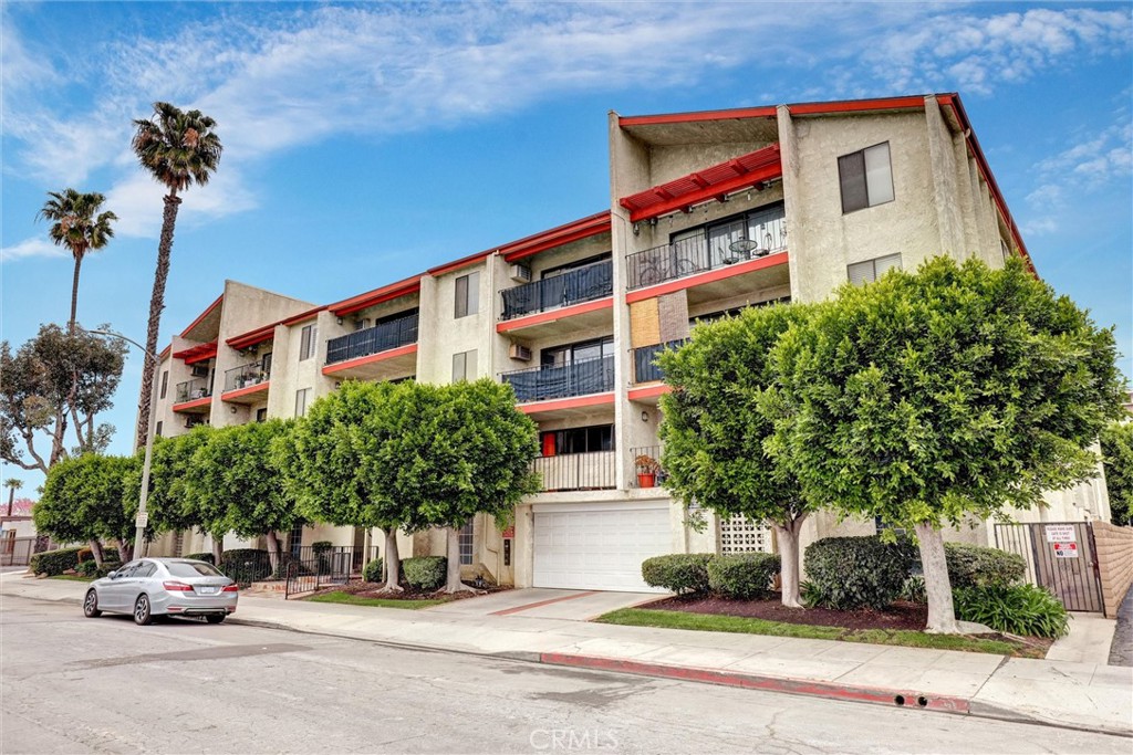 3530 Elm Avenue 215