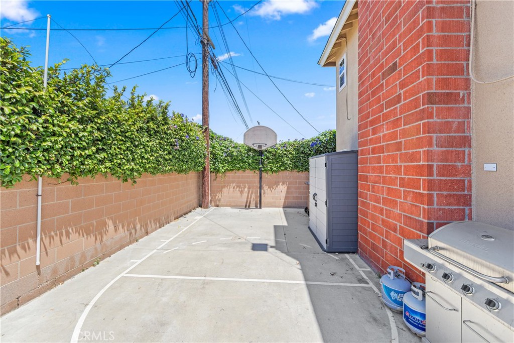 5471 Santa Gertrudes Avenue