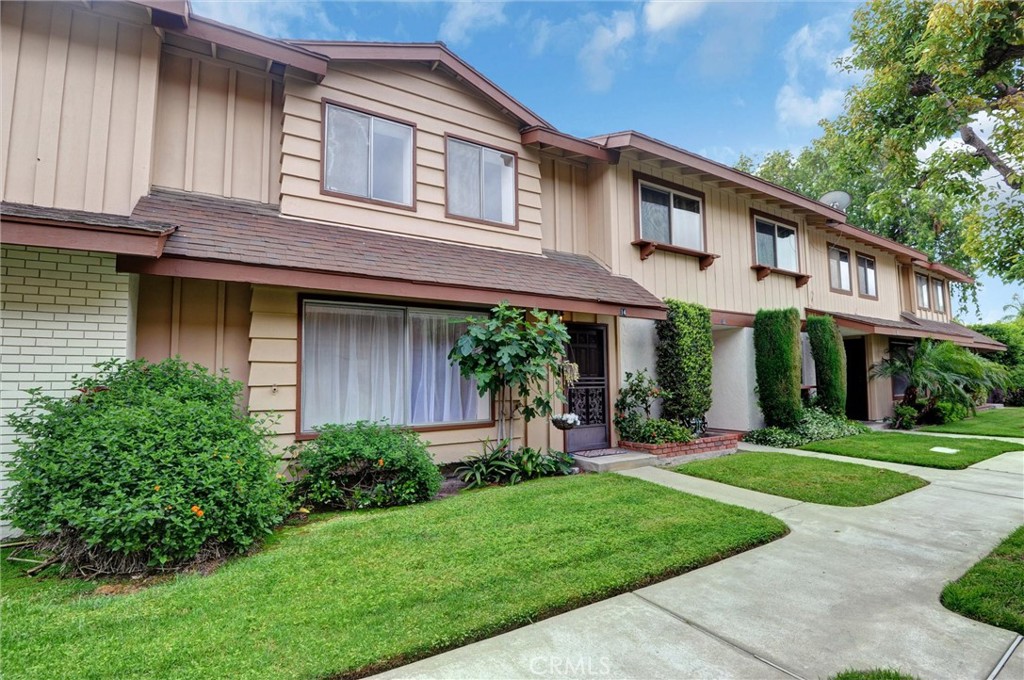 11000 Woodruff Avenue 14