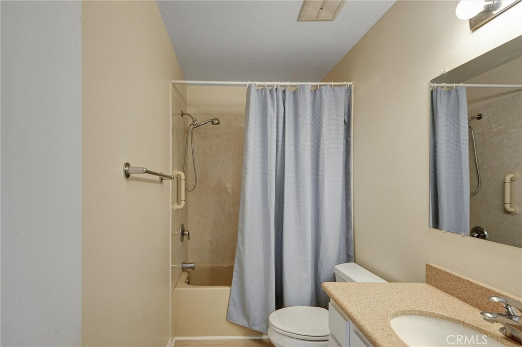 11000 Woodruff Avenue 14