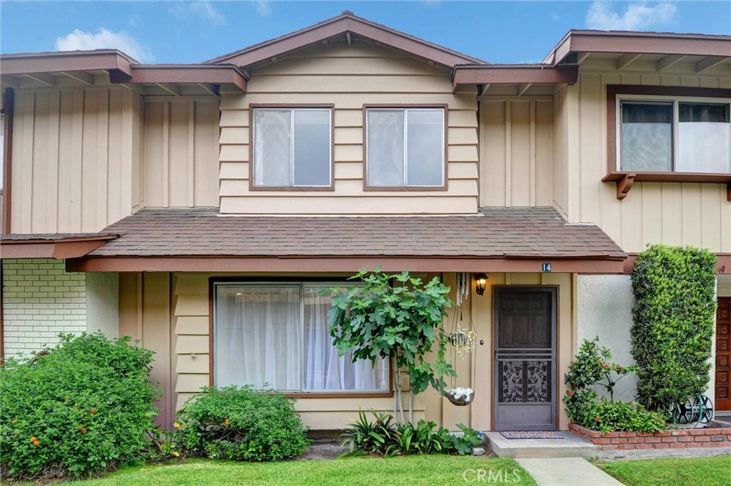 11000 Woodruff Avenue 14