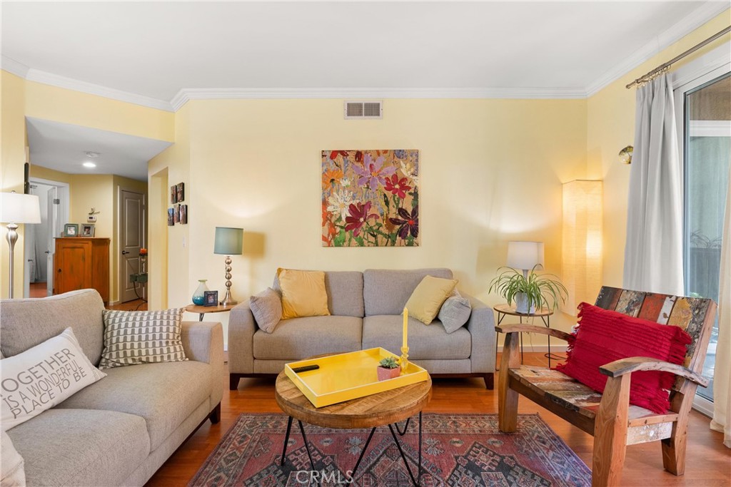 384 Redondo Avenue 205