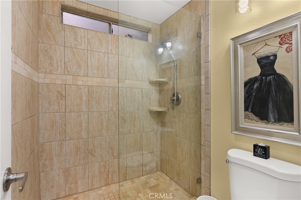 384 Redondo Avenue 205