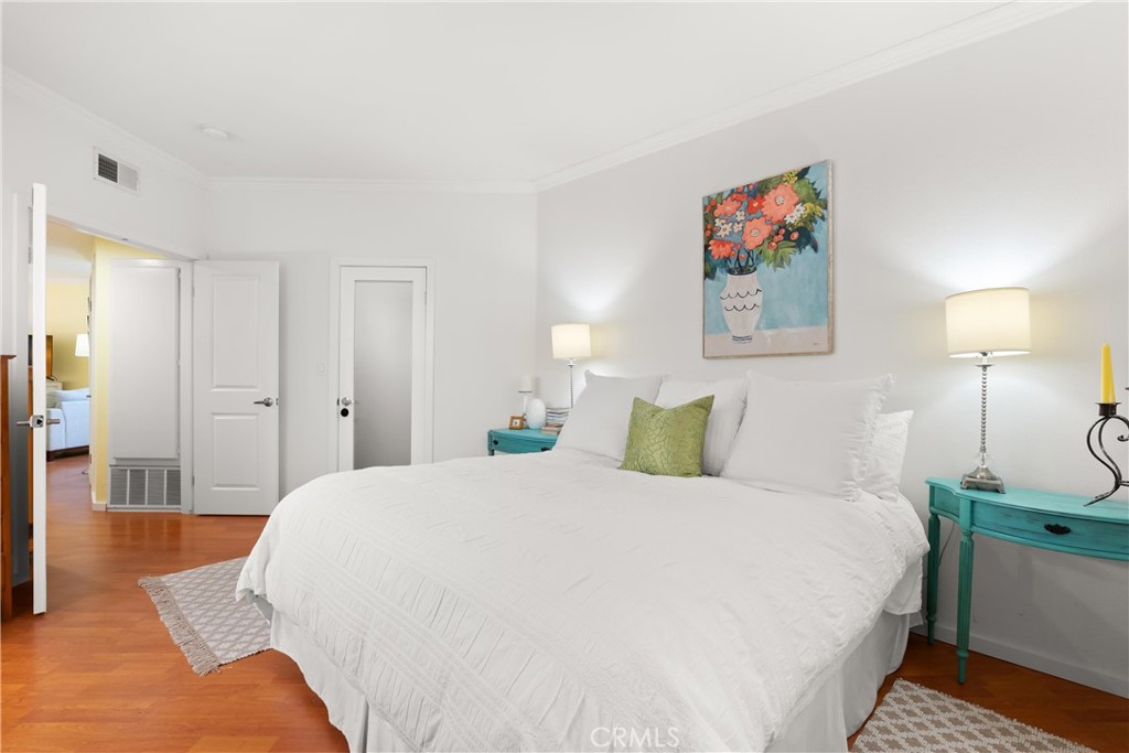 384 Redondo Avenue 205